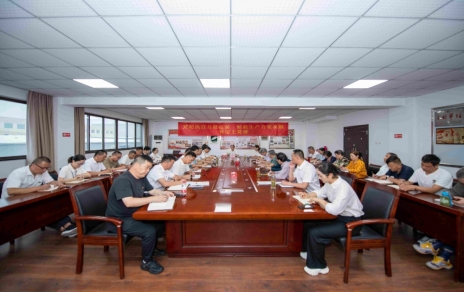 以學(xué)促行、以行促干、正風(fēng)肅紀(jì)，勤廉并重干事業(yè)！